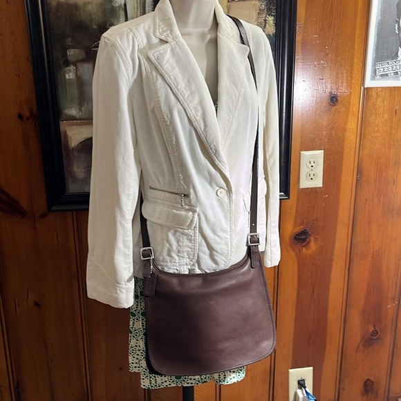 Coach Vintage chocolate brown leather crossbody saddle bag Unisex in GUC - Picture 12 of 17